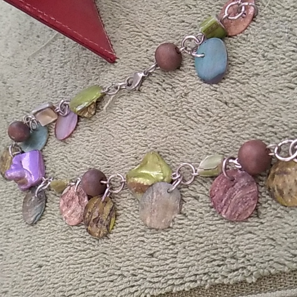 Kenneth cole wallet with multicolor necklace and earrings - Picture 6 of 8